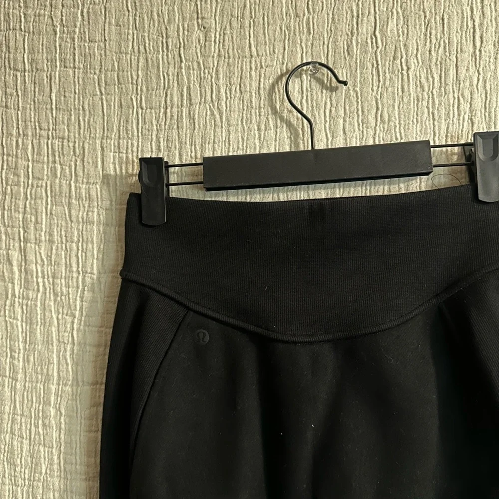 lululemon athletica Classic Black Mini Skirt NWT XS